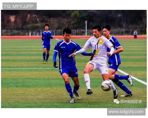 足球明星高清个人照片欣赏与背后故事揭秘,带你走进他们的精彩人生与职业生涯